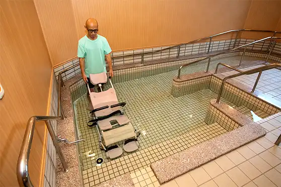 「入浴用の車椅子」の写真