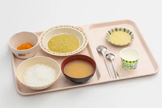 「全粥食：極刻みトロミ」の写真